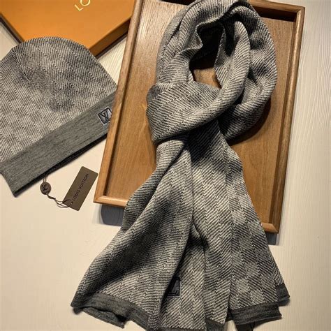 lv scarf mens chain|louis vuitton beanie and scarf.